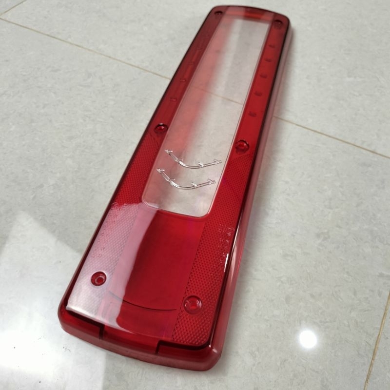 ไฟท้ายรถบรรทุก Volvo Mica