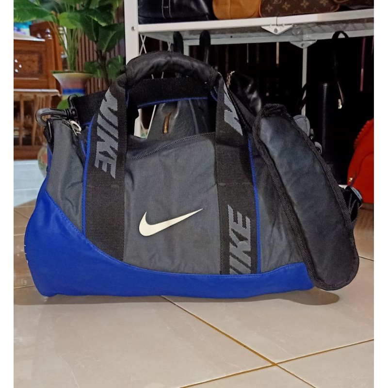 Preloved Nike Mini Duffle Drum Bag