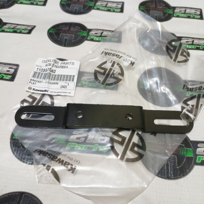 ขายึดแผ่นหมายเลขด้านหลัง Kawasaki Ninja R SS ดั้งเดิม