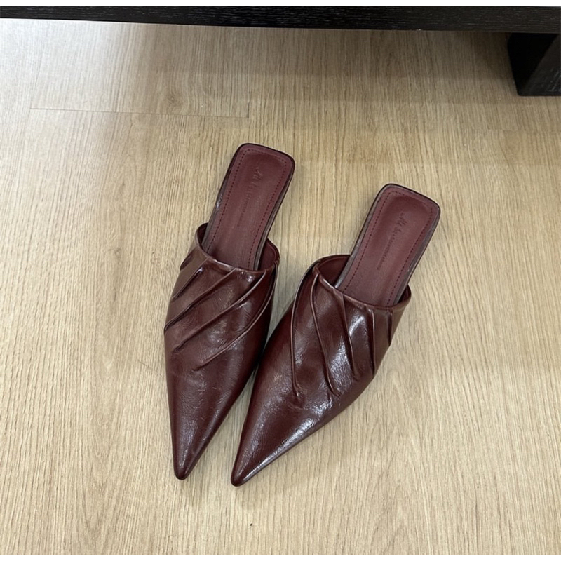 รองเท้าส้นเตี้ย Serena