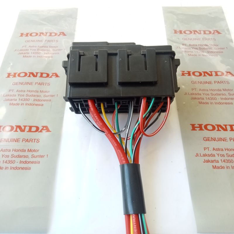 กล่องฟิวส์บ้าน กล่องฟิวส์ Honda Vario 125 LED Vario 150 LED PCX เดิม