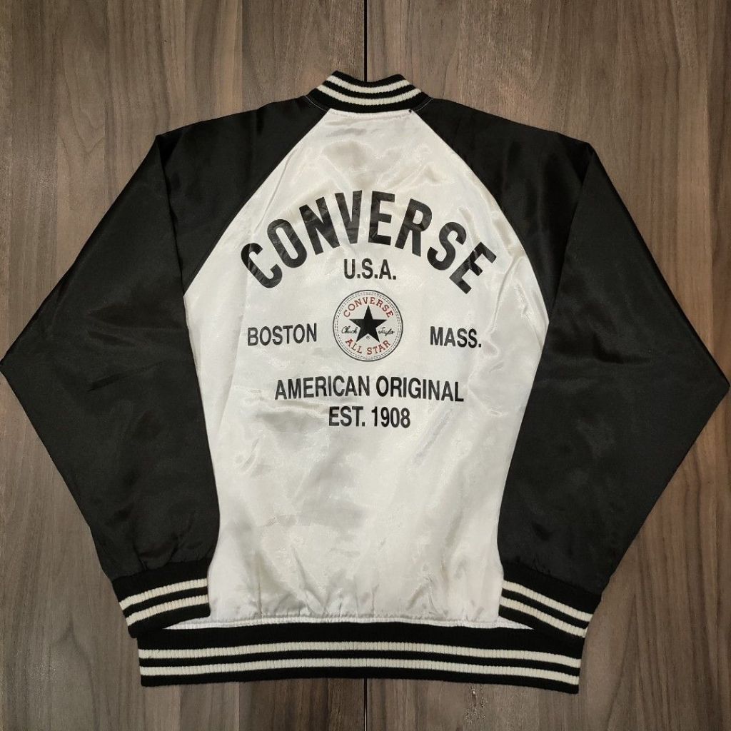 เสื ้ อแจ ็ คเก ็ ต Varsity Vintage Converse USA
