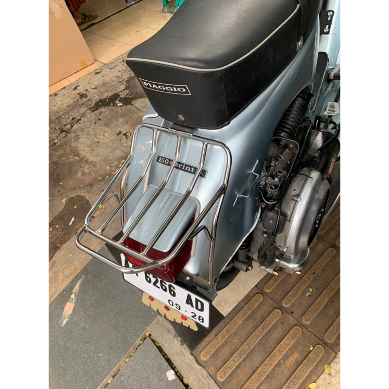 แร็คท้าย Vespa Super Bajaj Sprint Chrome