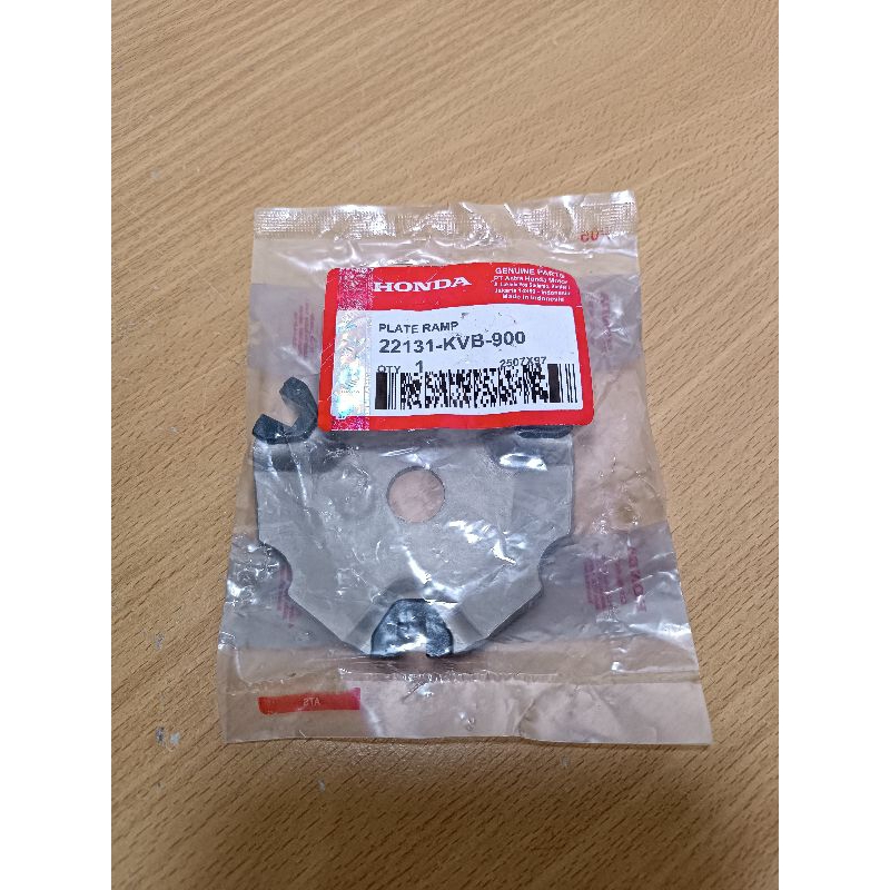 KVB ROLLER HOUSING COVER VARIO BEAT SCOOPY SPACY 22131-KVB-900 HONDA