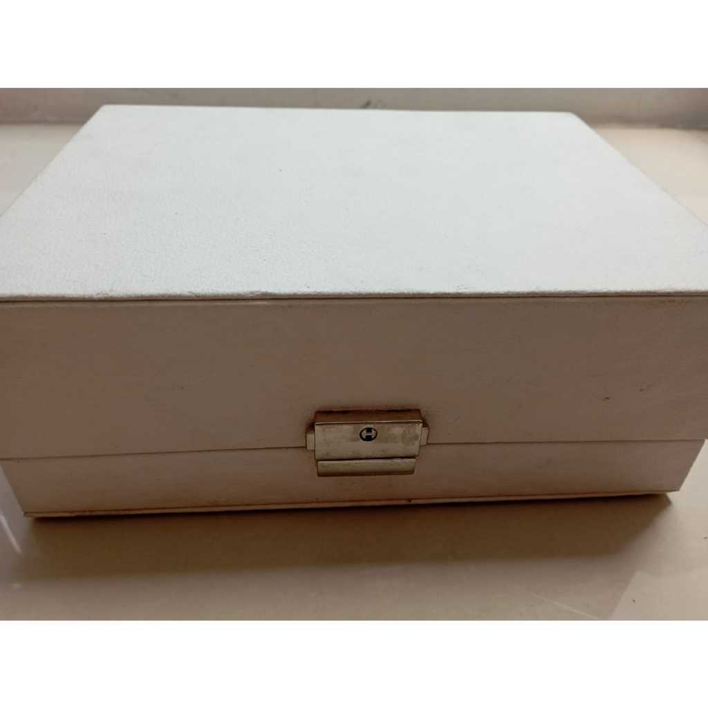 REJECT/DEFECT กล่องเครื่องประดับ 2 ชั้น L180 พร้อมตัวล็อคเครื่องประดับต่างหูสร้อยคอแหวนสร้อยข้อมือกล