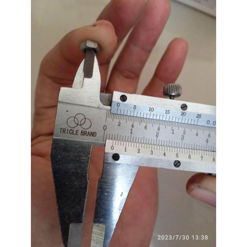 น็อต 4x7 น็อต M4 สีขาว BH BMP กุญแจเบอร์ 7