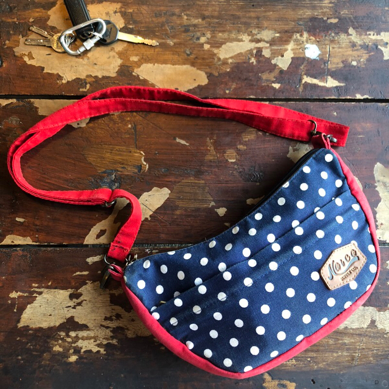 PRELOVED SLING BAG - MESSENGER BAG NAICA - SLINGBAG Y2K