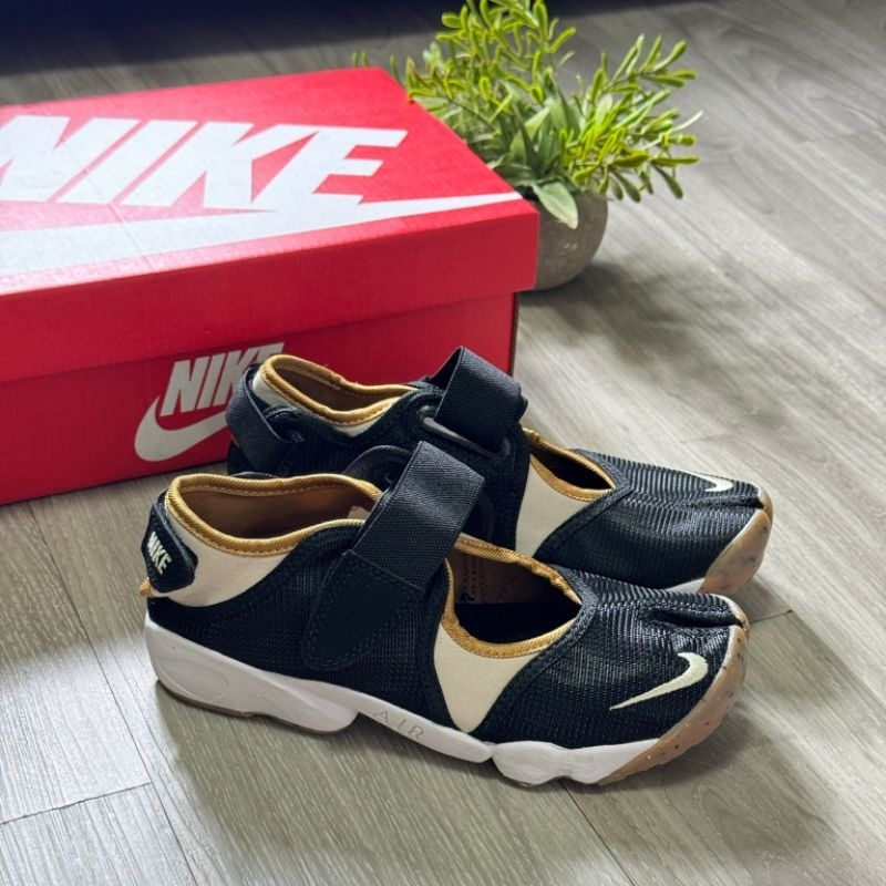 Nike AIR RIFT ผู้หญิง