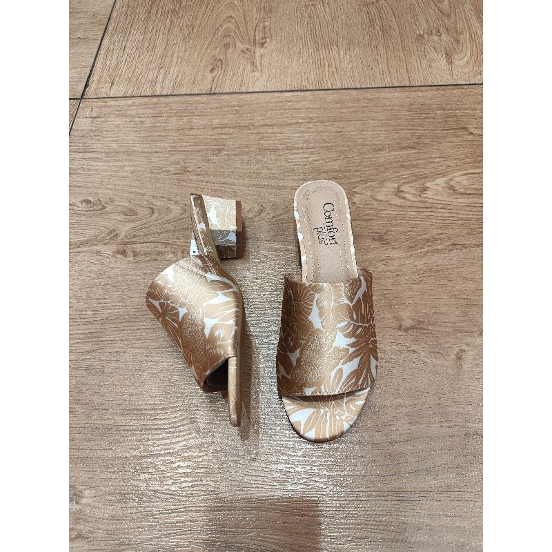 CCP axson gold print slop Heels โดย payless