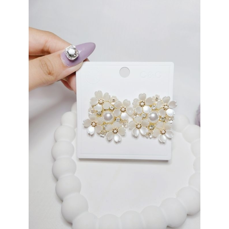 ต่างหู Douyin ต่างหูสีขาวดอกไม้