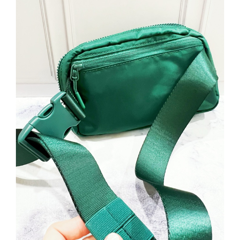 Sephora กระเป๋าสะพายข้าง สีเขียว สีดํา ปรับได้