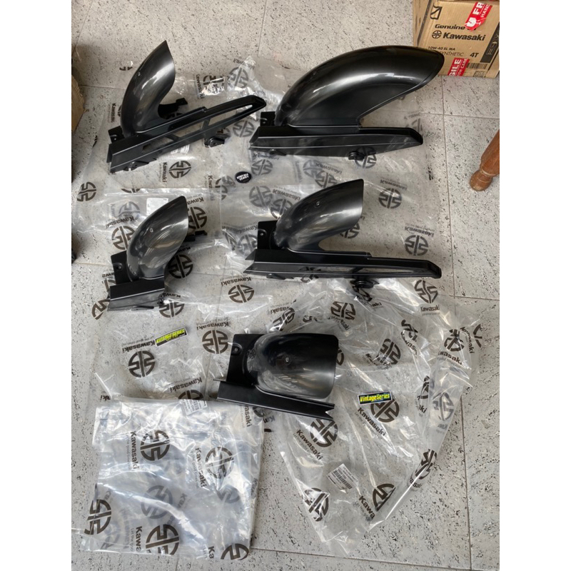 บังโคลนหลัง Under Ninja 150 R SS ฝาครอบโซ่ Ninja R SS บังโคลน Under Ninja R SS รุ่น coak ORIGINAL KA