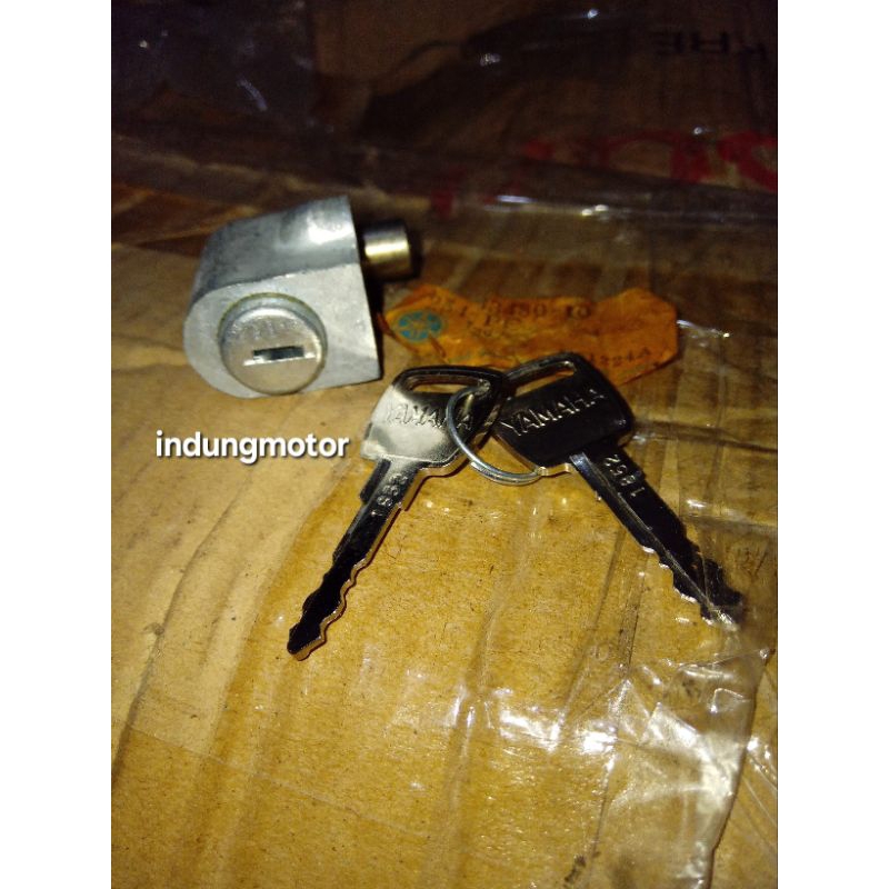 Yamaha YL2 L2G L2S l2 Rs100 Rs125 Yb100 125 ล็อคพวงมาลัยเดิม