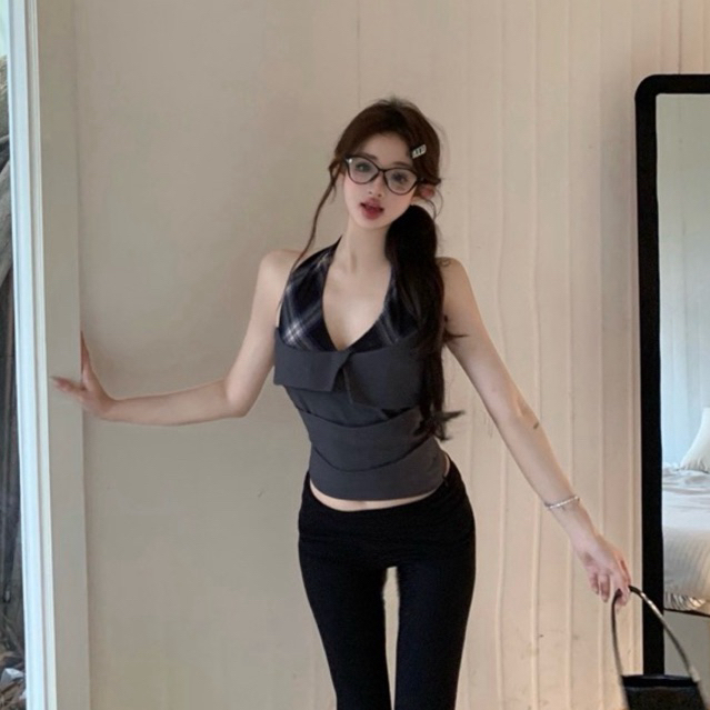 CHROMATIC | เสื้อคล้องคอลายสก๊อต V Slim {CST24031}