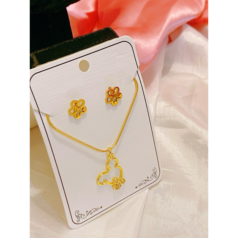 สร้อยคอมิกกี้และต่างหูดอกไม้สวยงามพร้อมเชือกละเอียด KST1