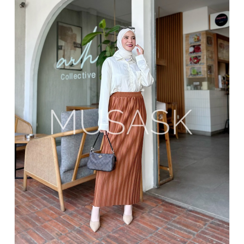Bb CENTI PLISKET SPAN SKIRT / LONG PLISKET SPAN SKIRT / PLISKET LONG SKIRT CODE 099