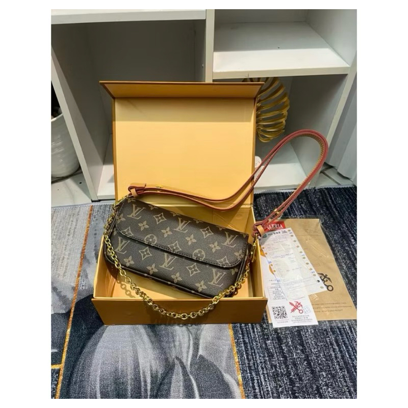 กระเป๋า Lv Ivy WOC MIRROR IMPORTED