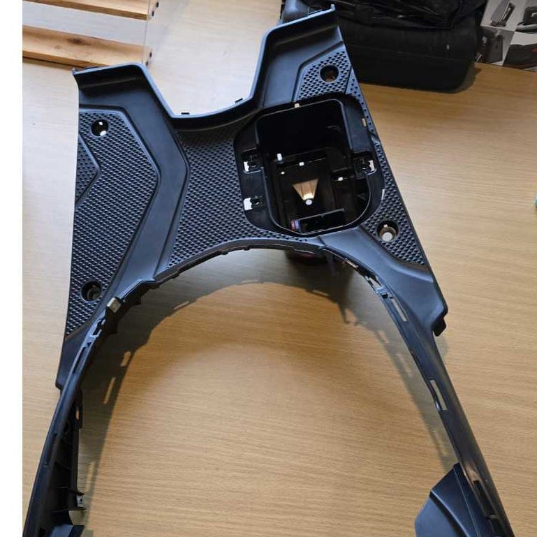 Step Floor Assy – BeAT FI, BeAT FI CBS (2012-2014) ahm 631AK25900 ดั้งเดิม