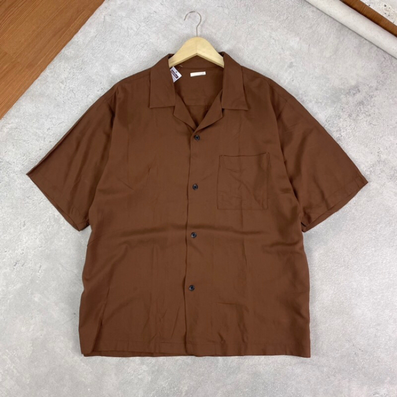 Gu Brown เสื้อคอปกเปิด AGT076