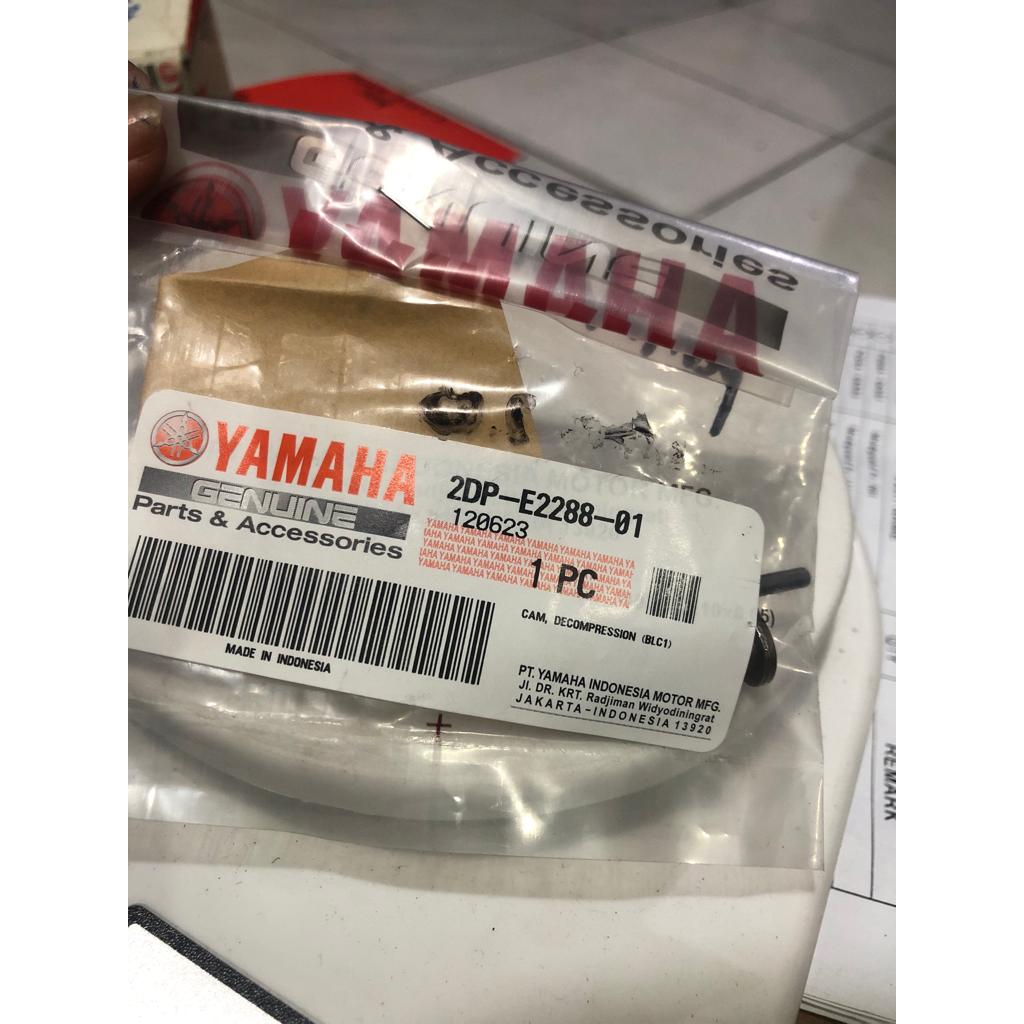 NMAX 2DP-E2288-01 ปากกา DISCOMPRESSION ดั้งเดิมของ YAMAHA