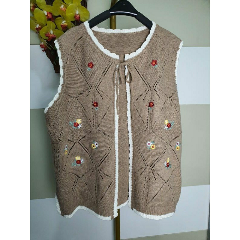KNIT VEST***********