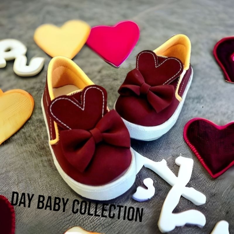 Kiddie Kicks รองเท้าโลฟเฟอร์แบบสวมสําหรับเด็กผู้หญิง Vita Rabbit 1-3 ปี