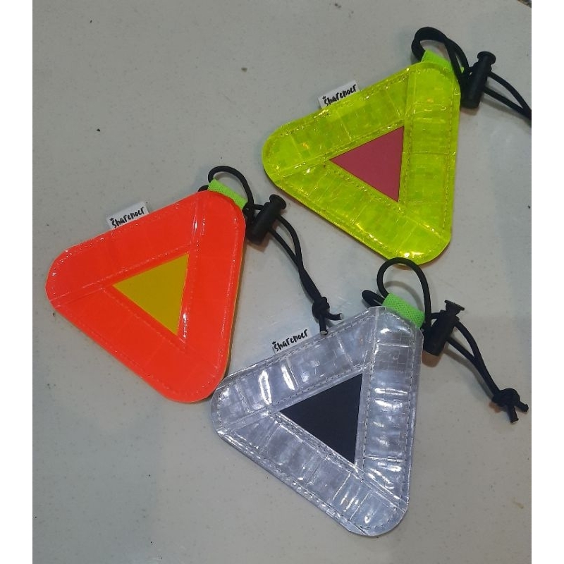 Biketag ฟองน้ําขนาดกลาง 10 ซม. แผ่นสะท้อนแสงสามเหลี่ยม