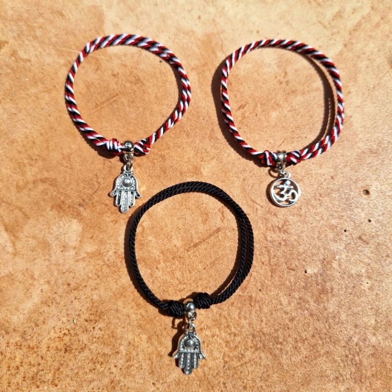 Hitam Balinese Metallic Thridatu & Black Split Charm Bracelet Omkara & Hamsa / Simple Black Mens Bra