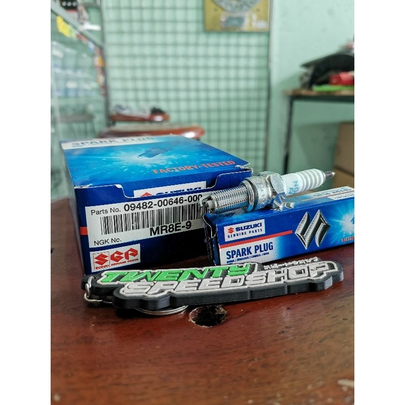 SUZUKI - SPARK PLUG MR8E-9 09482-00646-000 FU INJECTION GSX VISION R15