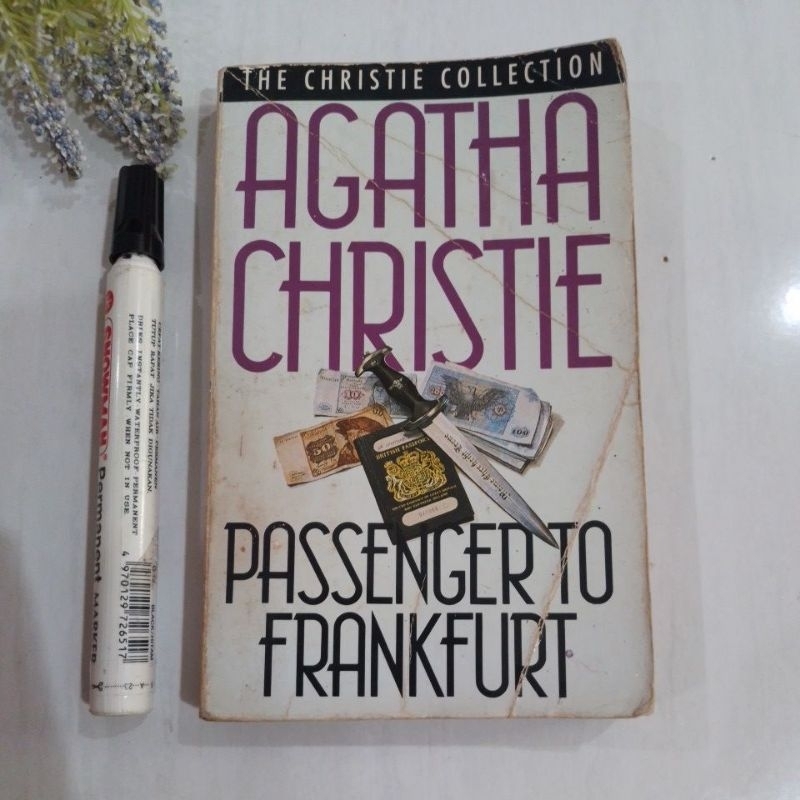 หนังสือนิยายภาษาอังกฤษ Agatha Christie Passengerto Frankfurt preloved