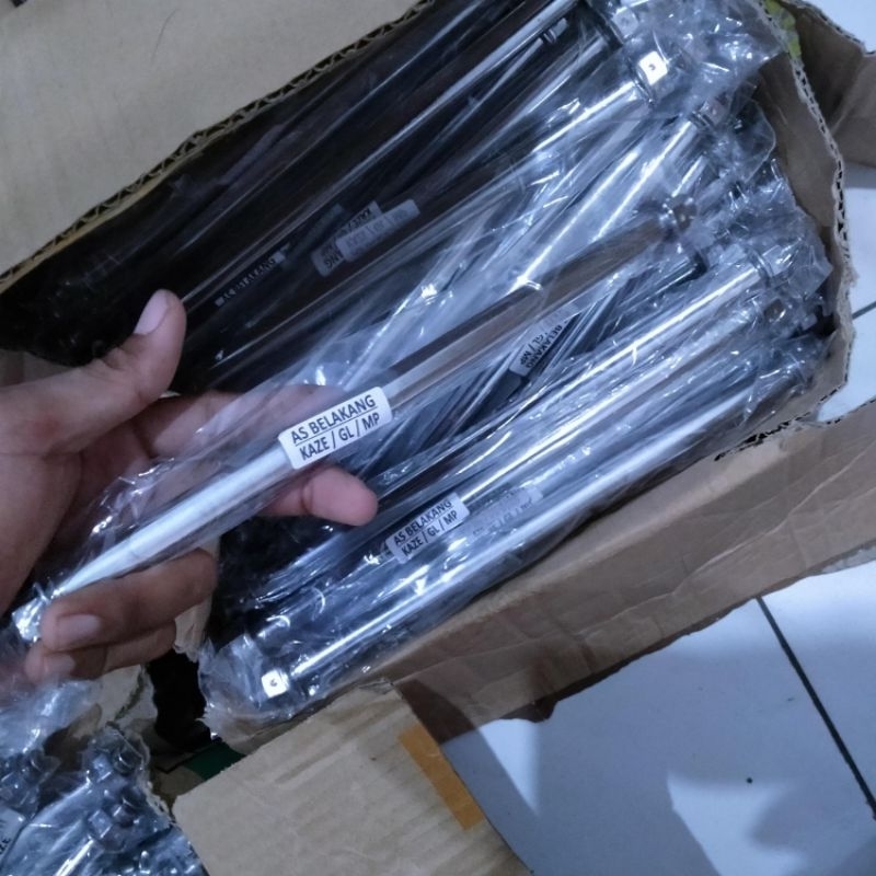 เพลาหลัง Mega pro chrome PNP GL Kaze MP