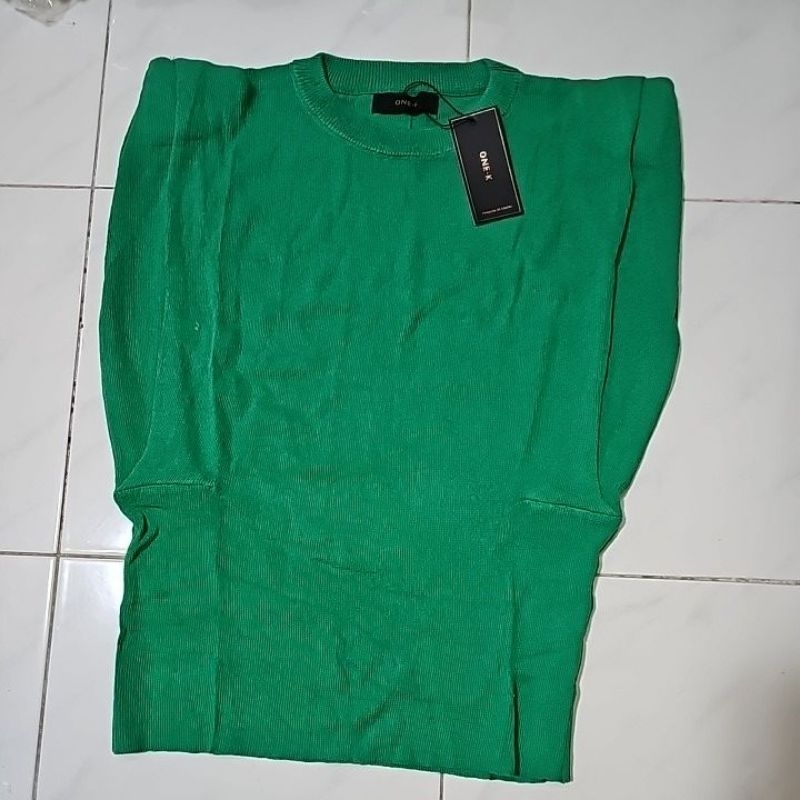 One - K Top / เสื้อถัก