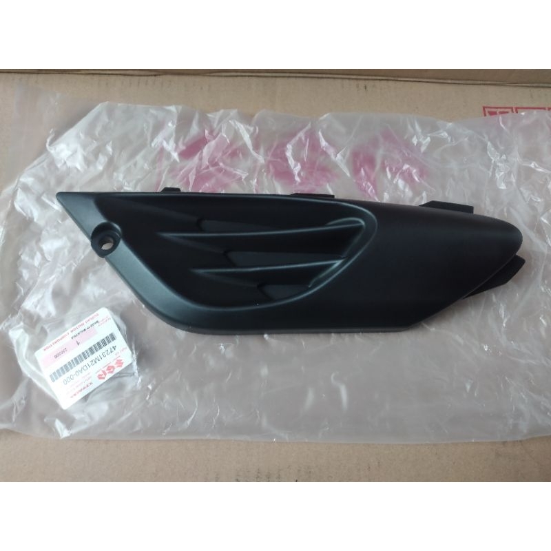 LEFT BODY FIN COVER SUZUKI SATRIA 2-STROK HIU LSCM ORIGINAL SGP 47231M21DA0-000