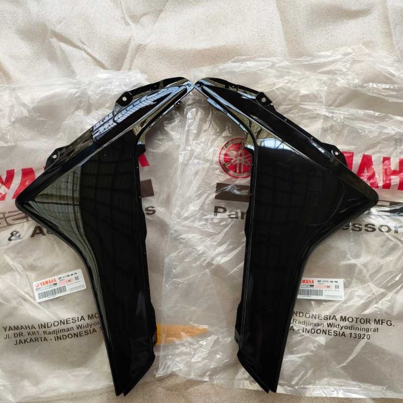 ฝาครอบข้าง Mole ปีกหน้าล่างซ้ายขวา Nmax N max 150 2DP-F171M-00-P0 2DP-F171L-00-P0 สีดําเดิม Yamaha Y