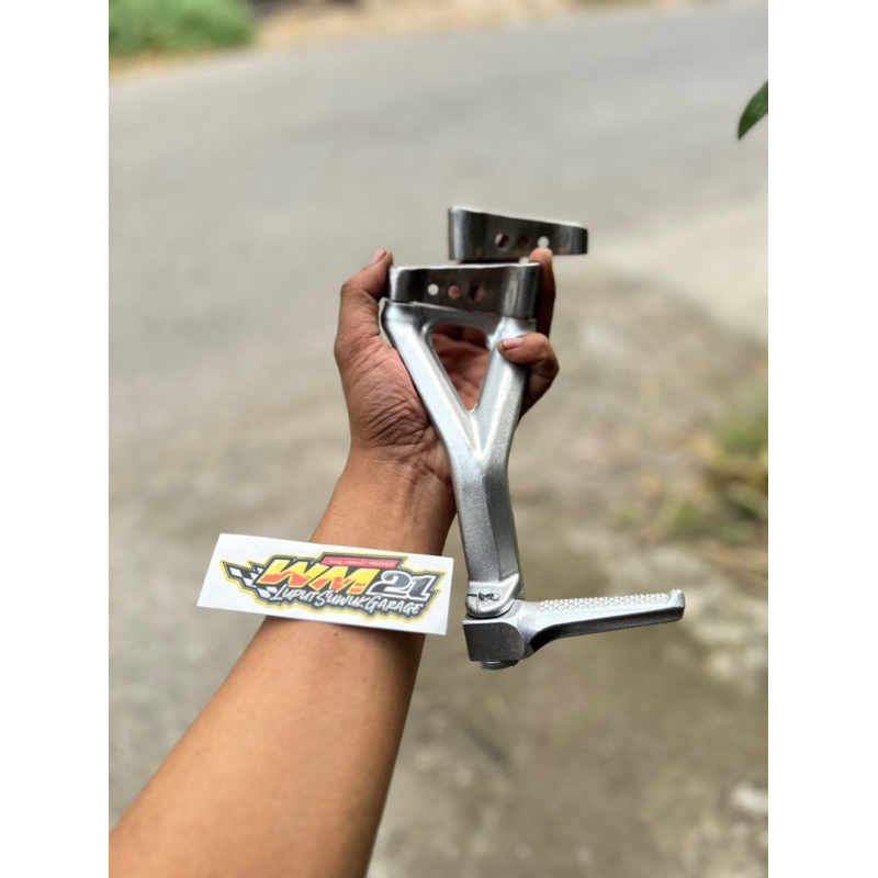 BRACKET ติดตั้ง pangkon ducati Handmade nganjuk footstep ที่นั่ง boste บันไดเท้า dukati panigale กอร