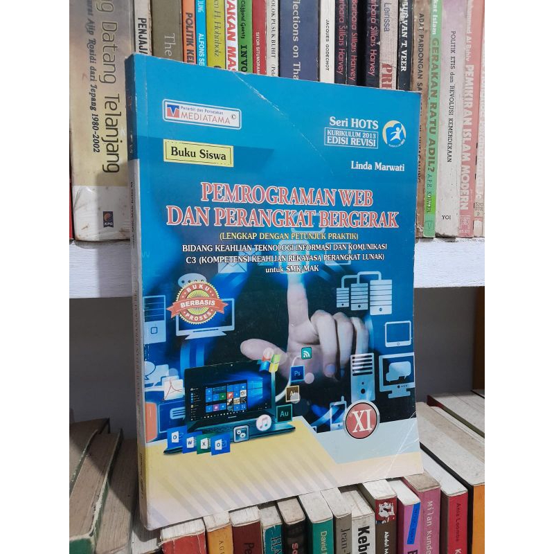 WEB PROGRAMING และ MOVING DEVICE C3 สําหรับ VOCATIONAL SCHOOL เกรด 11