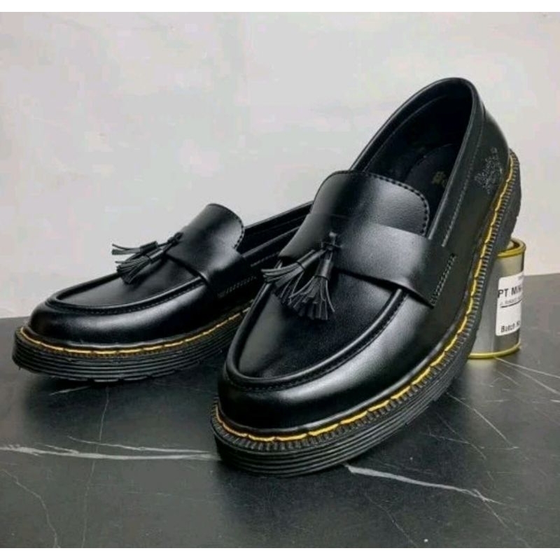 MENS CASUAL SHOES DOCKMAR LOAFERS FREEBOX / FORMAL รองเท้าผู้ชาย DOCMART LOAFERS / รองเท้าผู้ชาย PEN