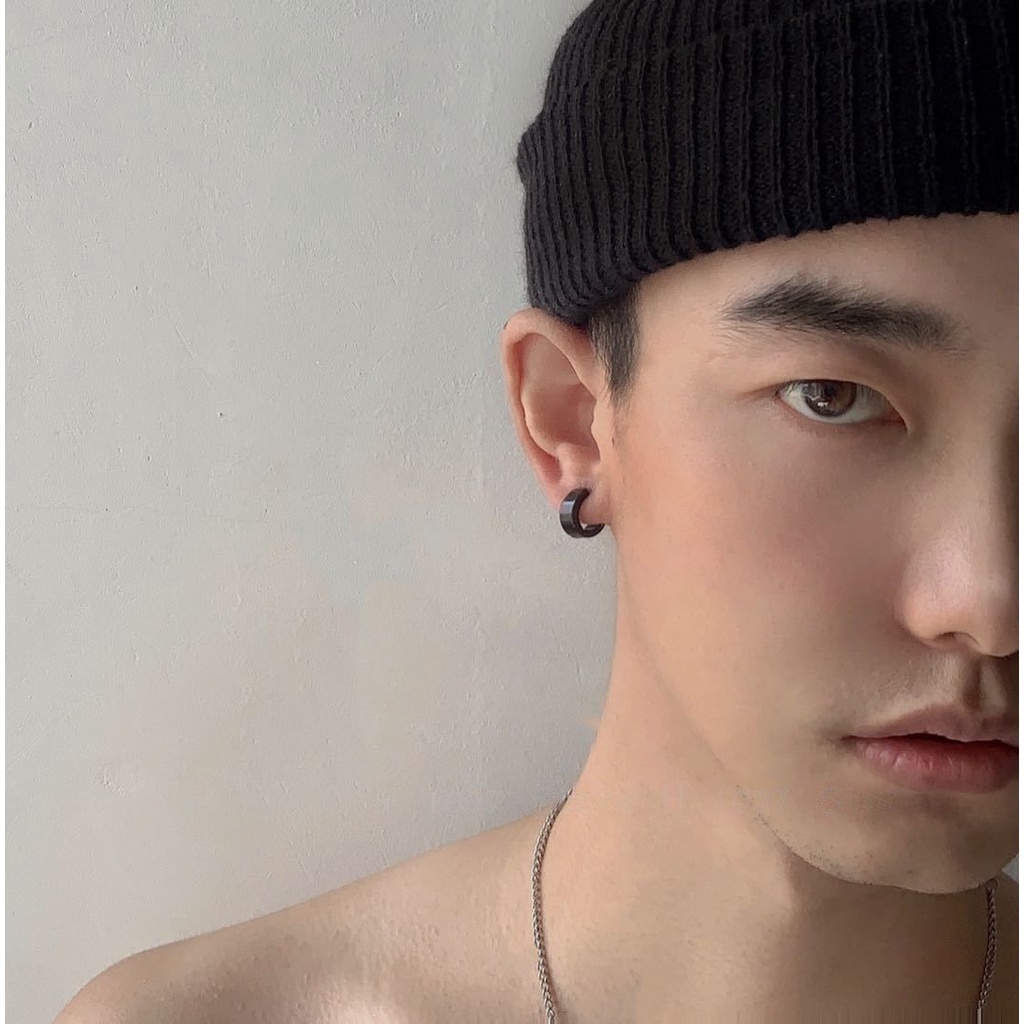 ต่างหูแบบหนีบ Black TITANIUM สําหรับผู้ชาย 316L