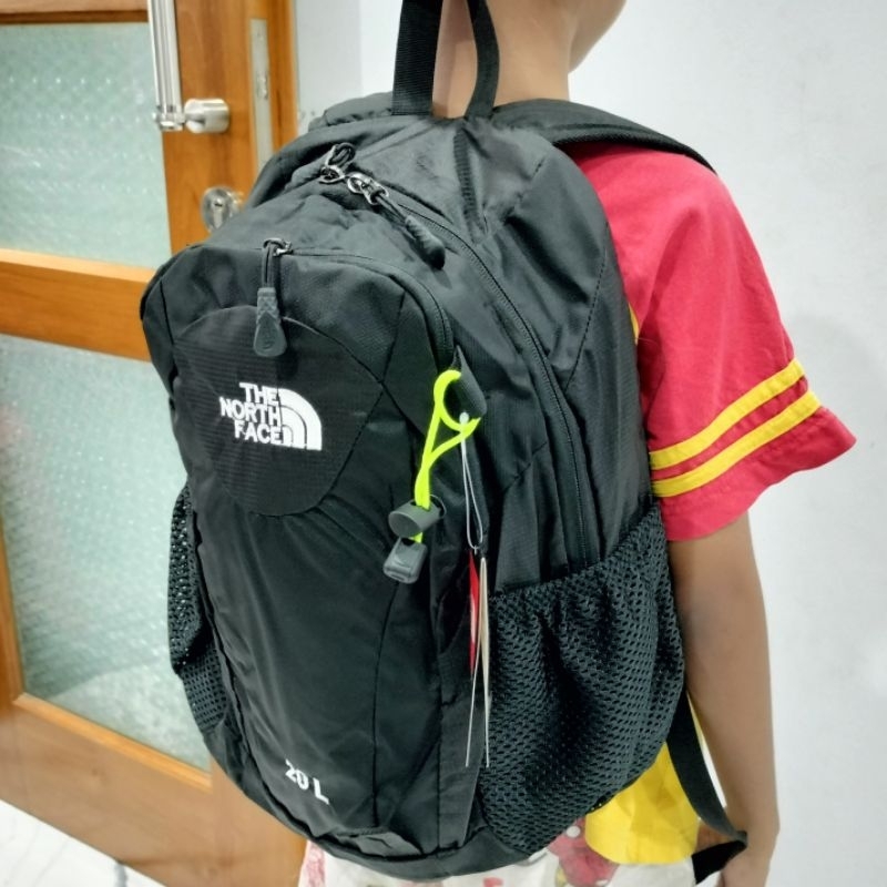 Tnf กระเป๋าเป้สะพายหลัง The North Face Outdoor Backpack 20 L เด็กนักเรียนขนาดเล็ก