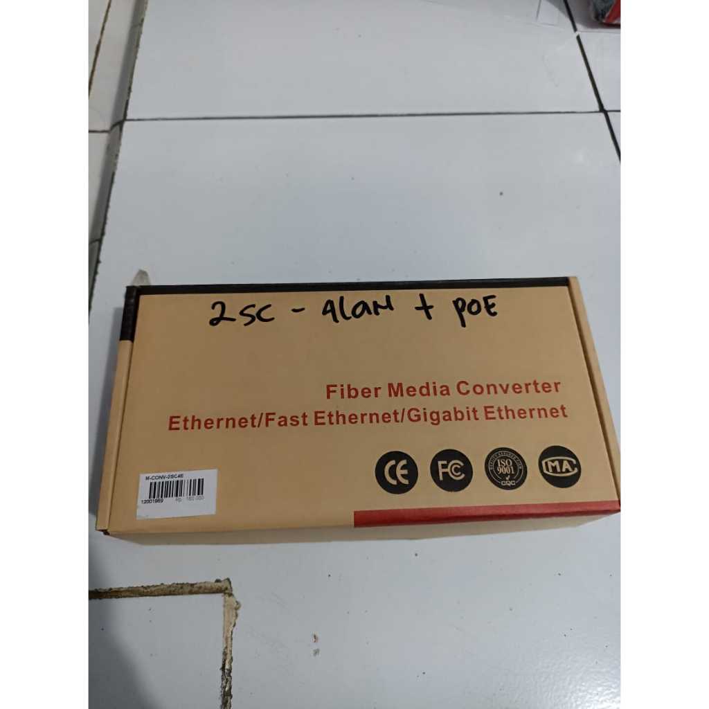 Media Converter 2 Port FO 4 Port LAN 10/100 Full Casing / 2 FO 4 LAN - POE + ADAPTER
