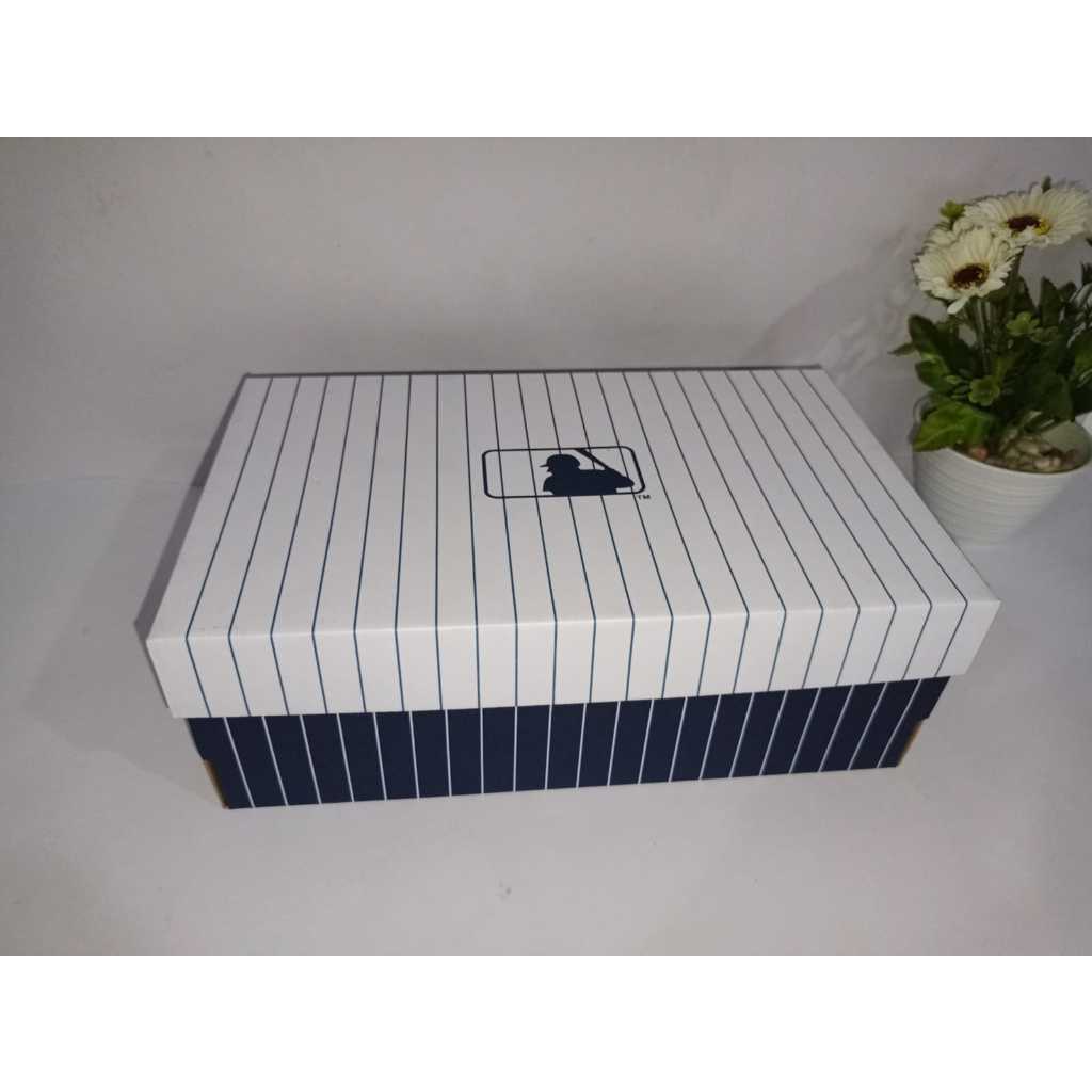 INER_BOX_SHOES_MLB**