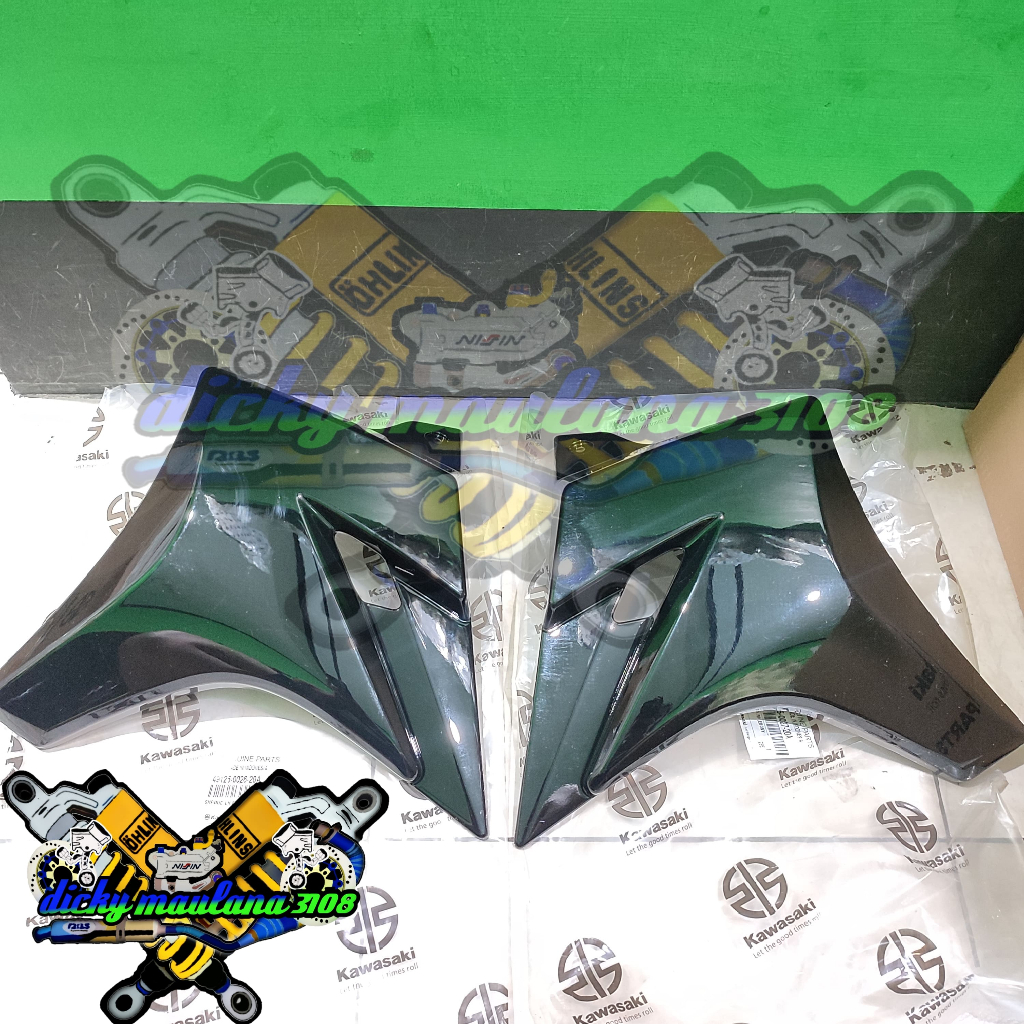 ด้านหน้า WING BODY COVER NINJA 150 R SS RADIATOR COVER ORIGINAL KAWASAKI