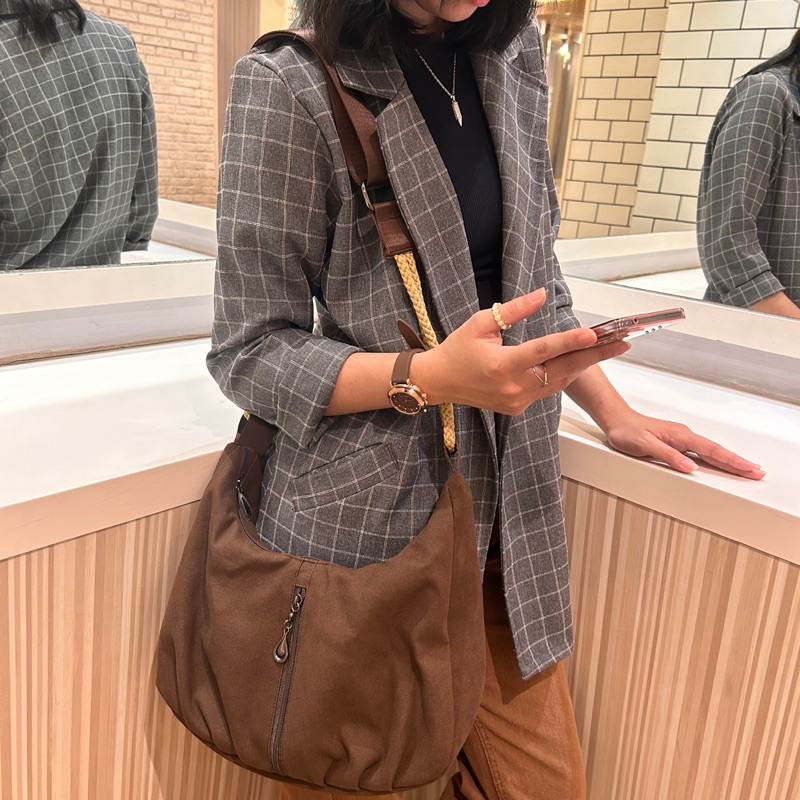 [ MONAIC ] V&G ISEUL SLING BAG KOREAN WOMEN/KOREAN WOMENS SLING BAG/KOREAN STYLE SLING BAG, CURRENT 