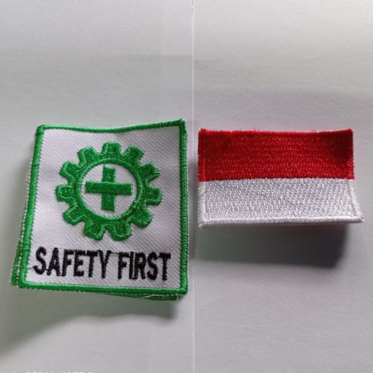 โลโก้ Bet K3 6 x 6 ซม. + ธง 6 x 4 ซม