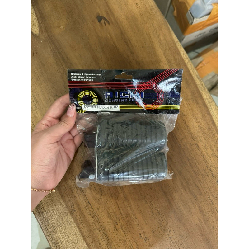 ด้านหลัง FOOTSTEP BARSTEP MOTORCYCLE GLPRO, GLMAX AICHI