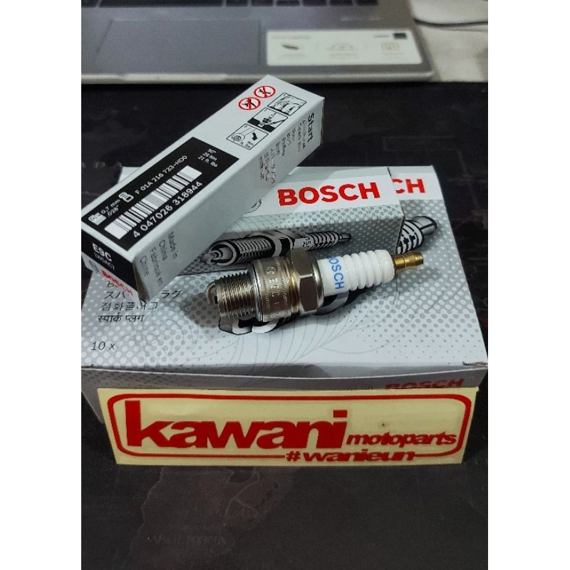 BOSCH RX King F1ZR หัวเทียนเกลียวสั้น 2 จังหวะ Vespa W5AC (BP7HS)