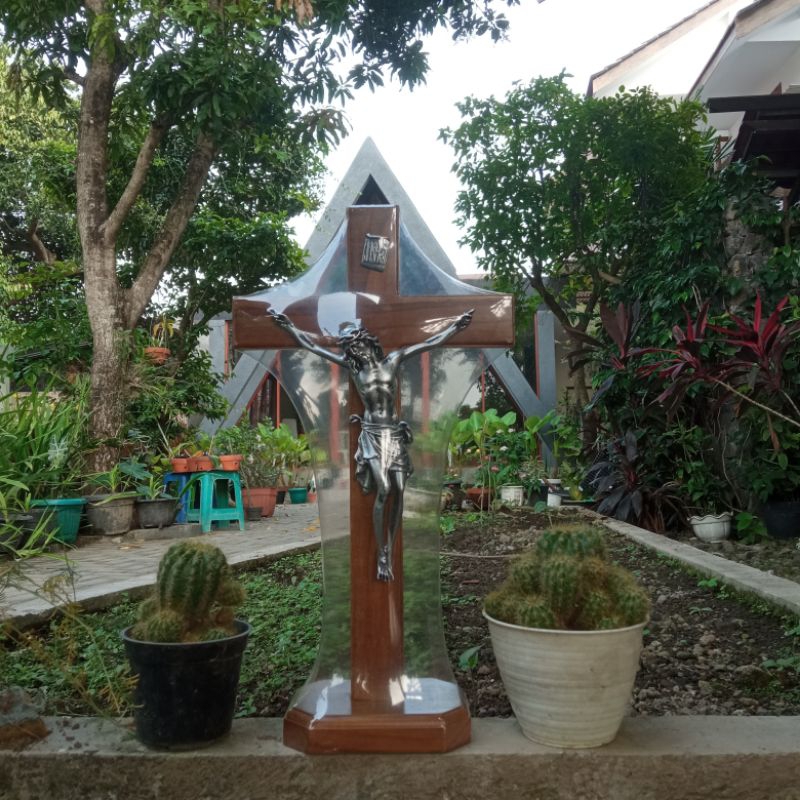 ไม้กางเขนนั่งไม้สัก 40 ซม.