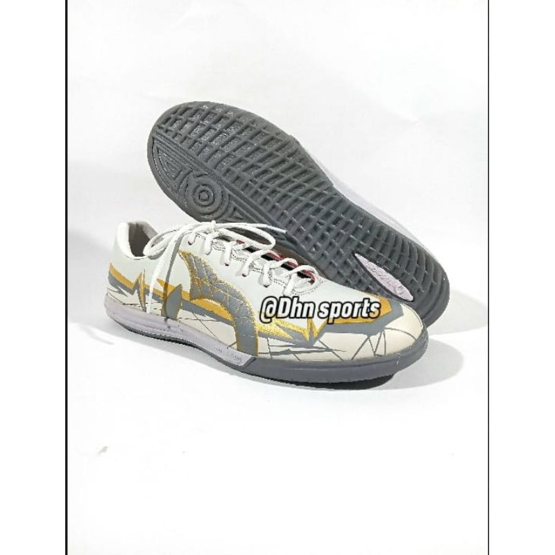 ORTUSLIGHT BIMA FUTSAL รองเท้า FUTSAL รองเท้าผู้ใหญ่ FUTSAL รองเท้า