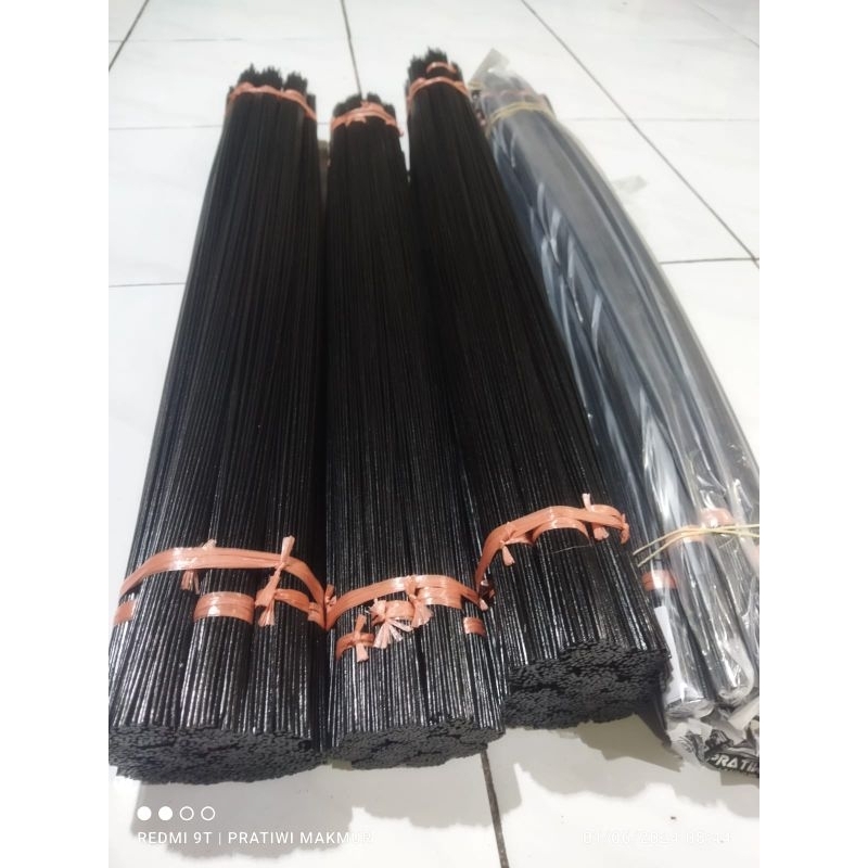 Hitam ซี่ไม้ไผ่หนังสีดําคุณภาพดีขนาด 1.3 มม. บรรจุ 100 ชิ้น