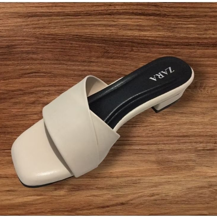 รองเท้าแตะ Zara เสริมส้น 3 ซม. สวมใส่สบาย นุ่ม